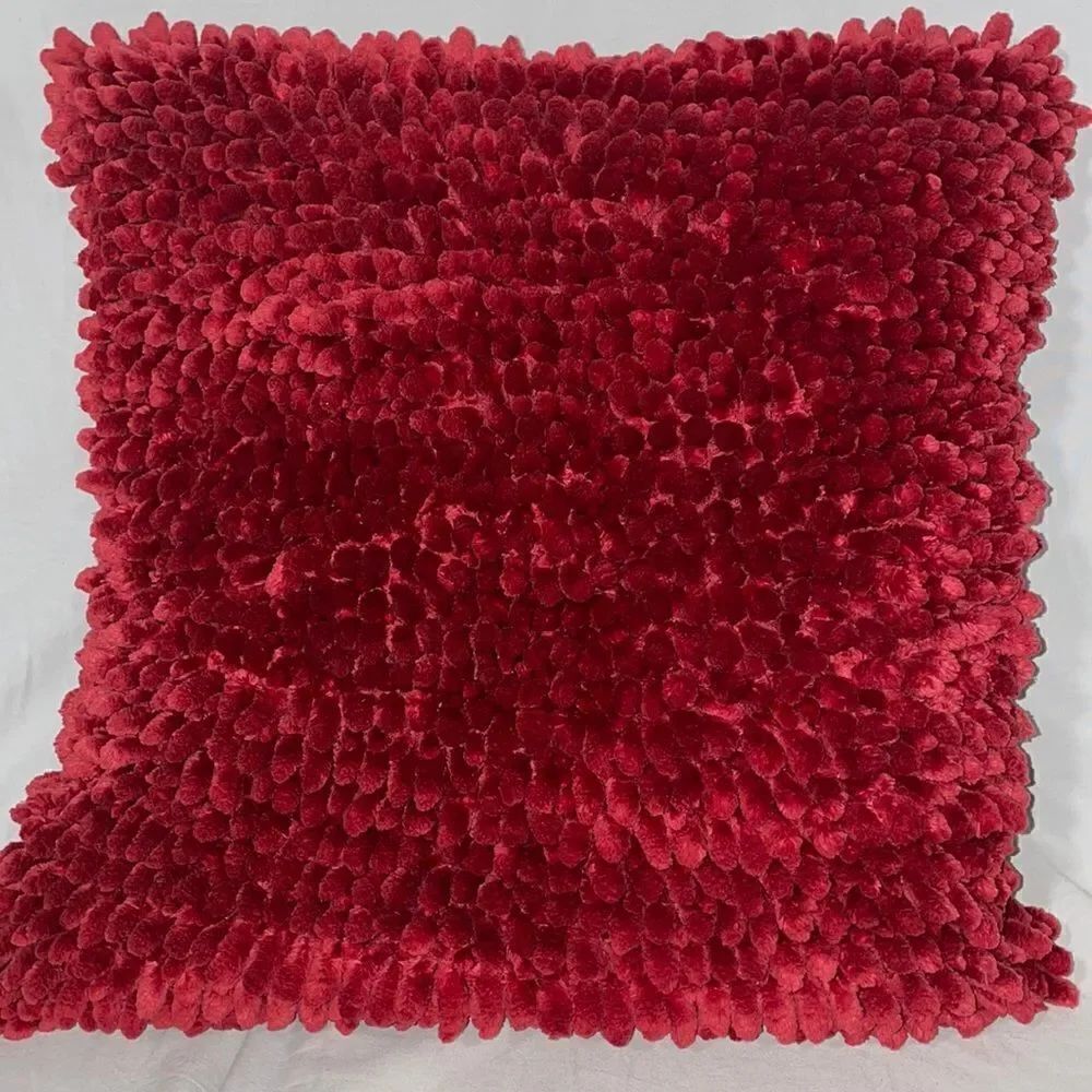 Throw pillow - Picture 1 of 3